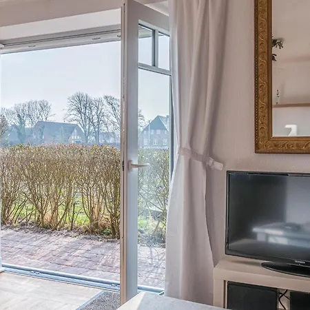 2 Bedroom Lovely In