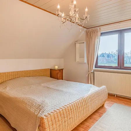 2 Bedroom Lovely In *