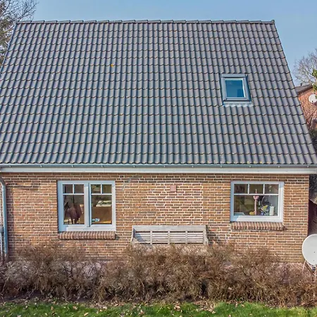 2 Bedroom Lovely In