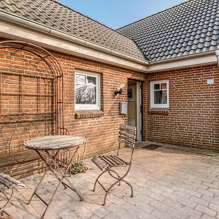2 Bedroom Lovely In Langenhorn